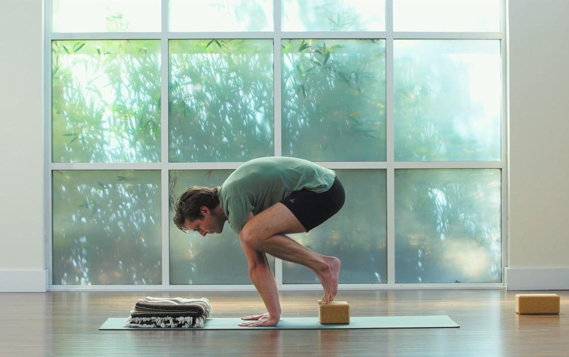 Eka Pada Bakasana 1