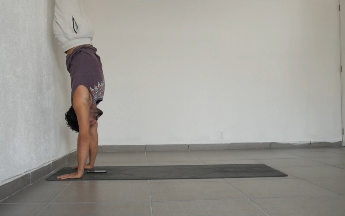 Handstand con pared