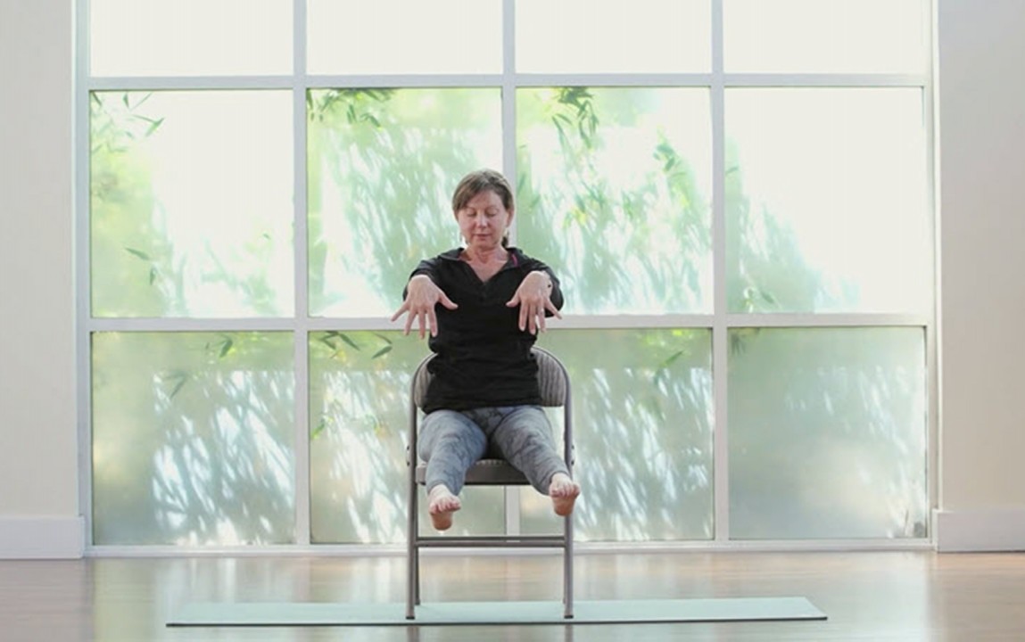 Yoga en Silla para el Trabajo 2